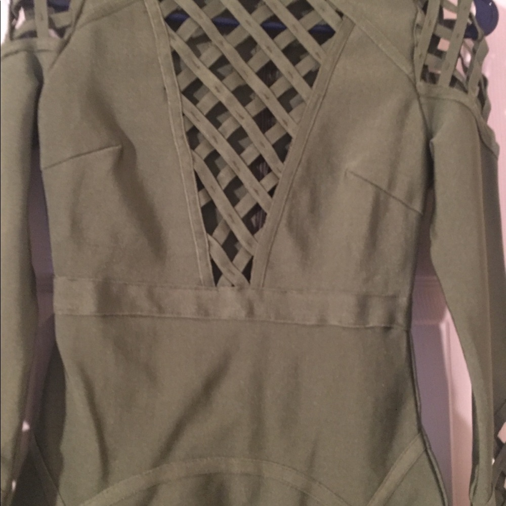 Dress - Picture 3 of 5